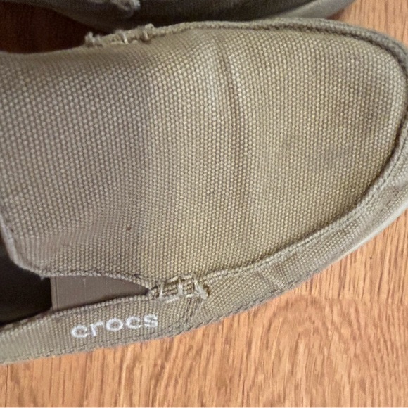 Crocks - Picture 3 of 4